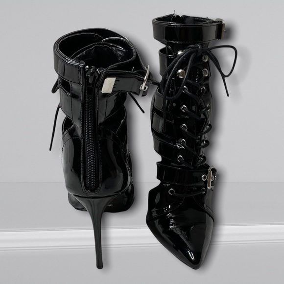 Wild Diva Black Lace Trendy Bootie - Picture 6 of 10